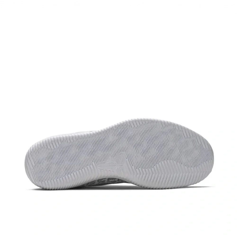 Nike Mamba Rage - NWT in box - Pure Platinum